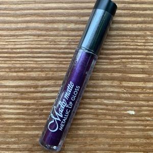 💰5/$25💰🎉HP🎉 New KleanColor Madly Matte Violet Haze Metallic Lipgloss